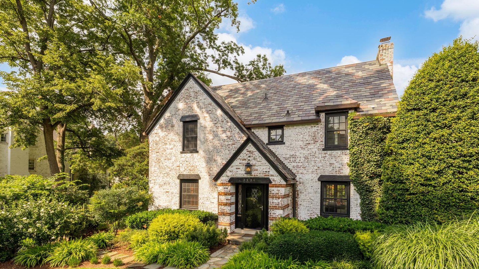 3931 Massachusetts Avenue NW, Washington DC, one of Malcolm Dilley's closed sales